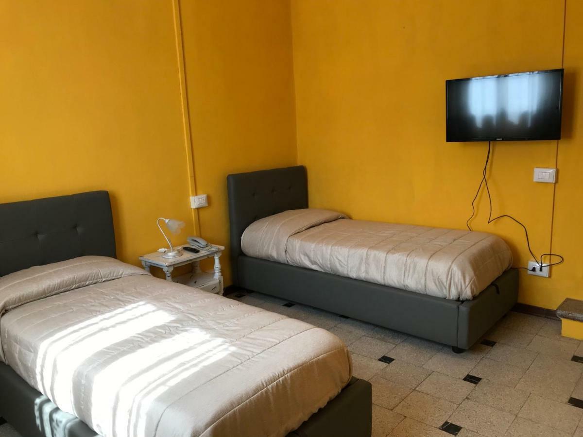 Albergo Antica Lanterna Castelnuovo di Garfagnana Bagian luar foto